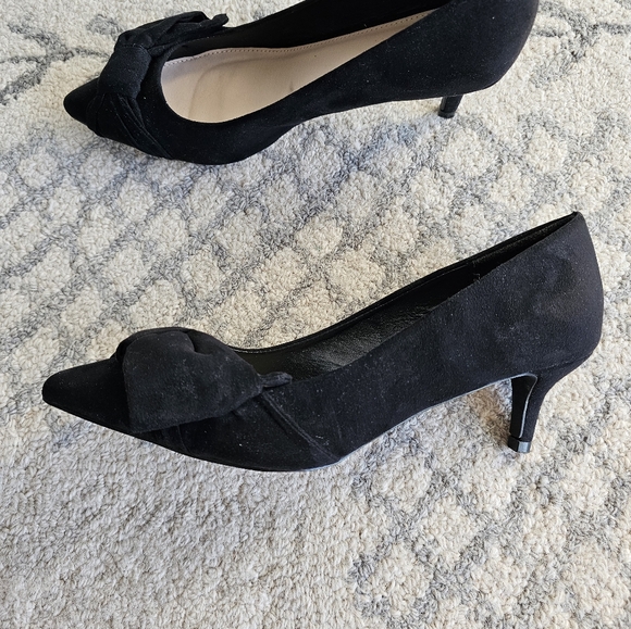 Monsoon (UK) Suede Low Heeled Pumps - Picture 3 of 5